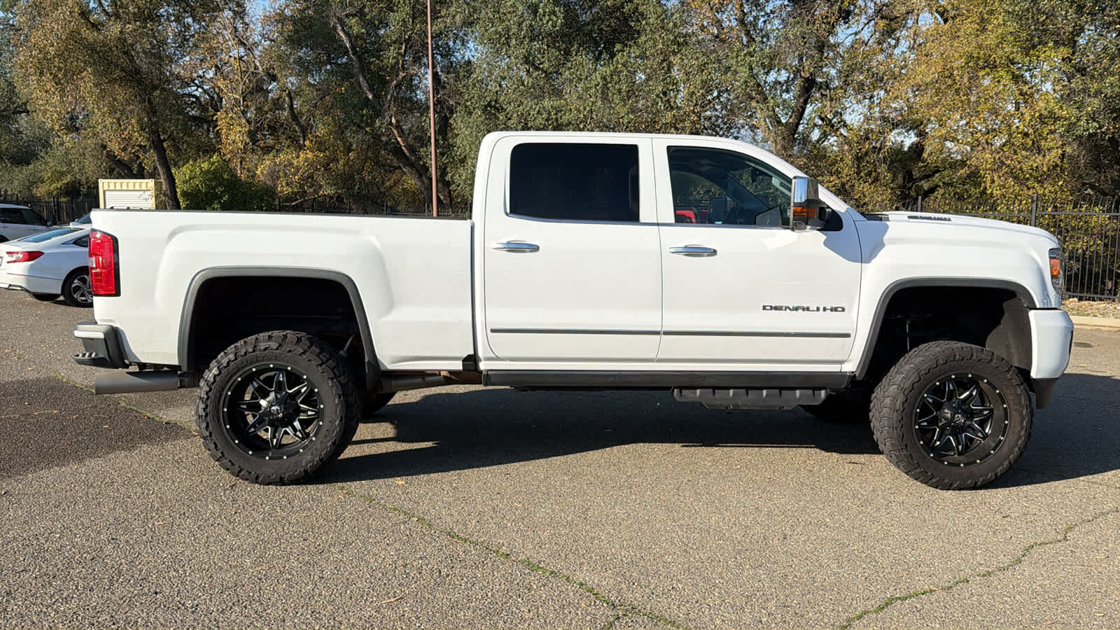 2019 Gmc Sierra 2500 HD Denali photo 4
