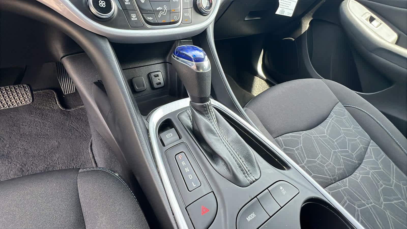 Thumbnail: 2018 Chevrolet Volt - 13