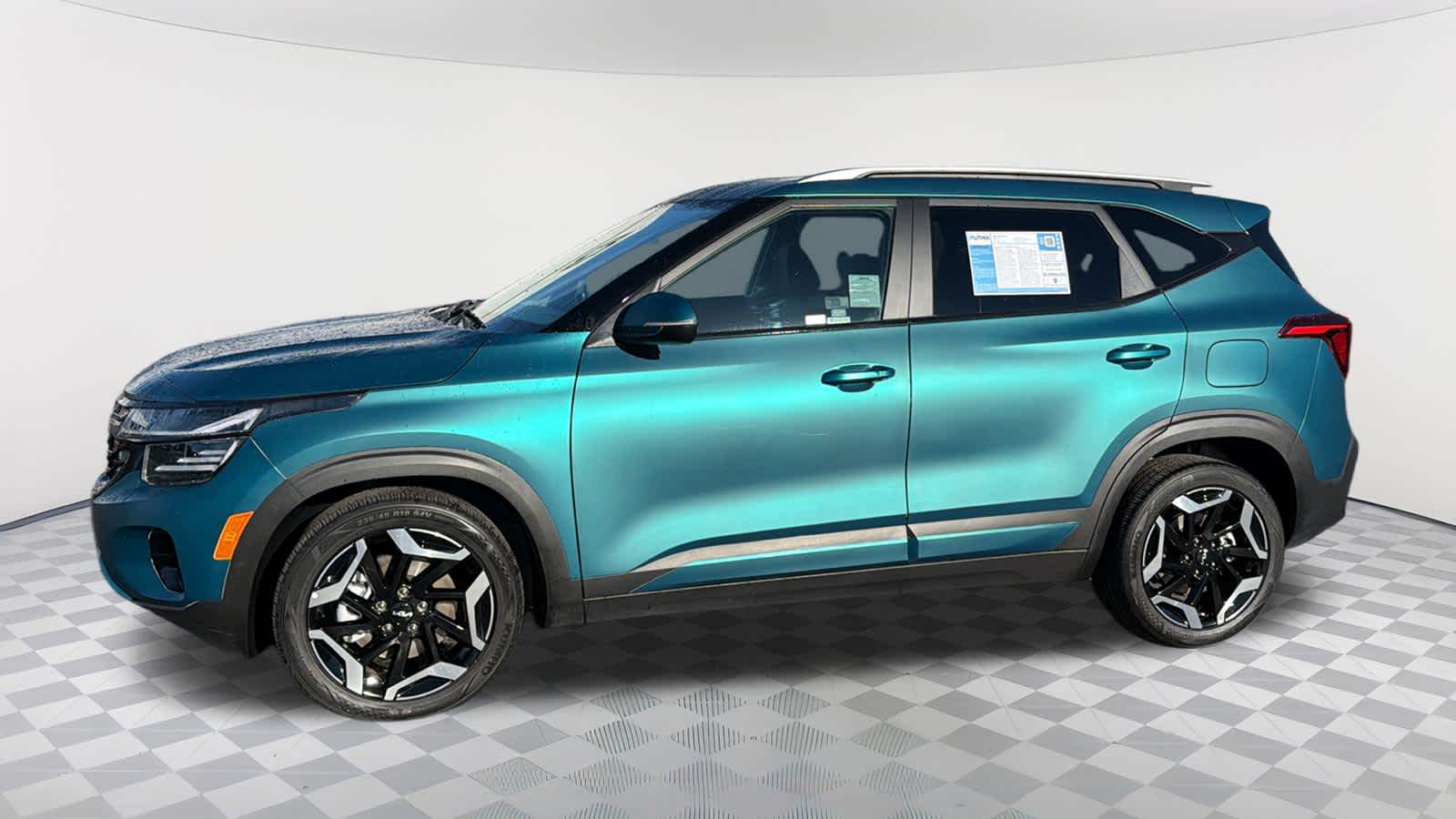 Thumbnail: 2024 Kia Seltos - 8