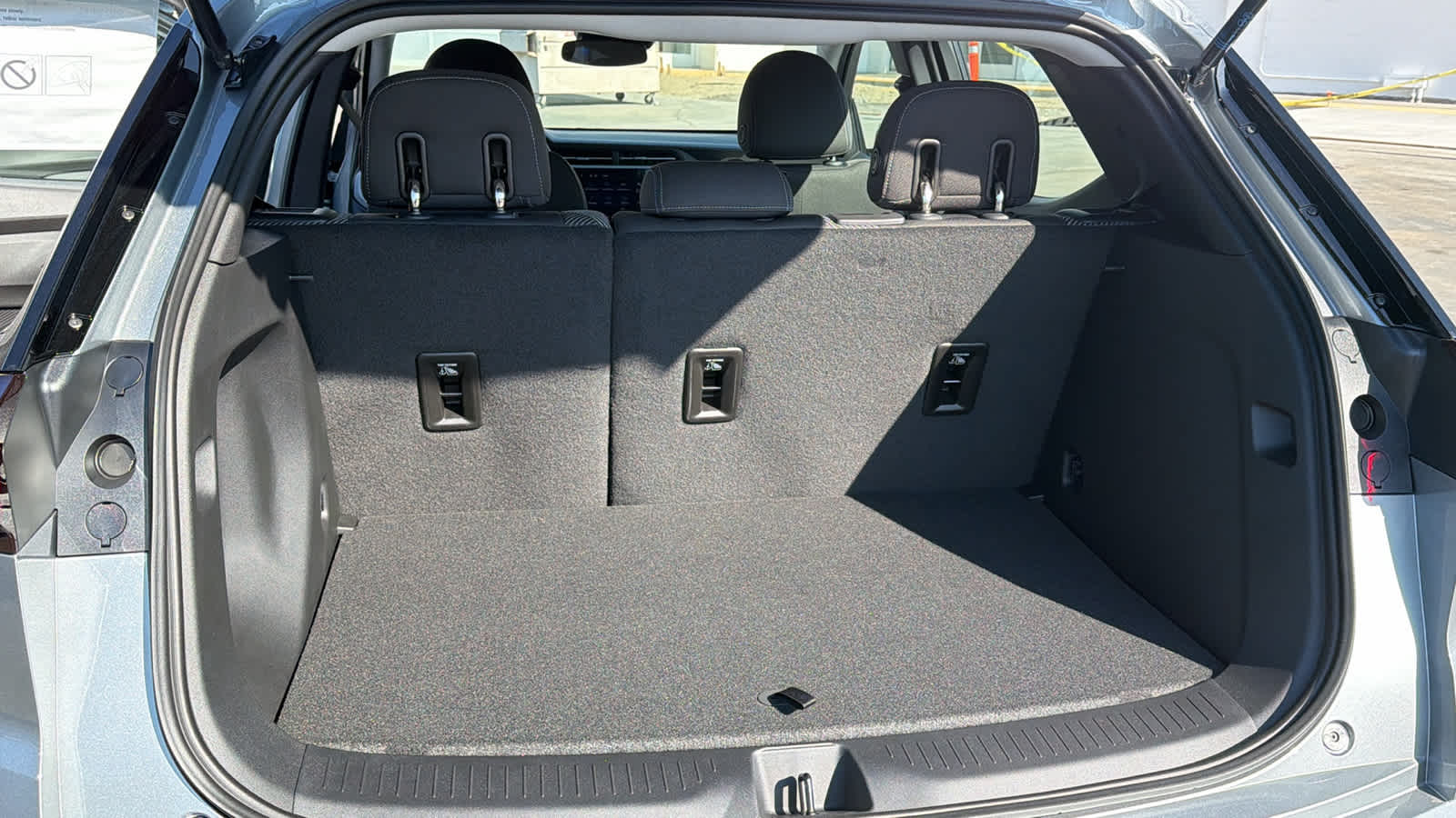 Thumbnail: 2027 Chevrolet Bolt EV - 27