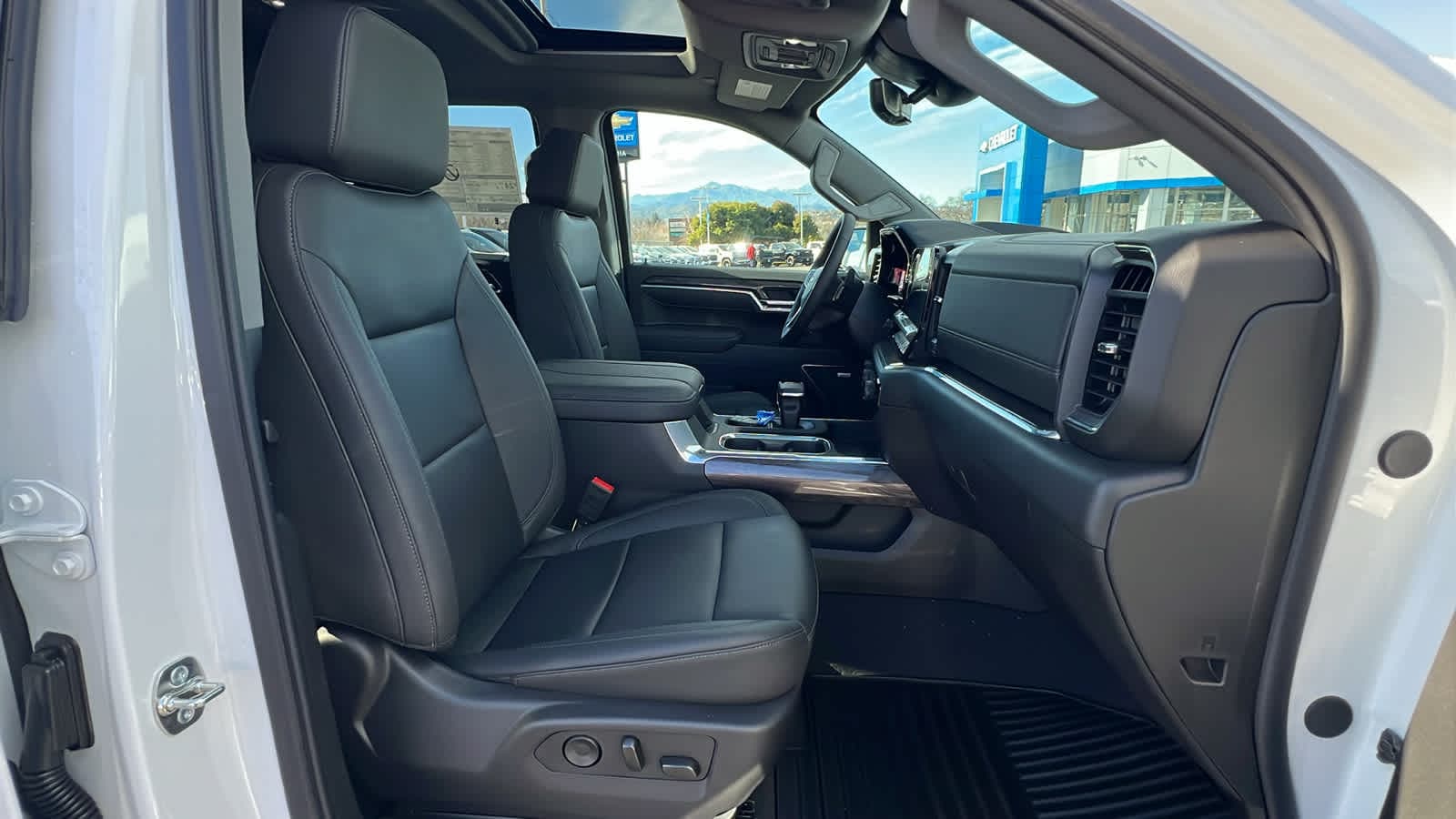 Thumbnail: 2025 Chevrolet Silverado 1500 - 14