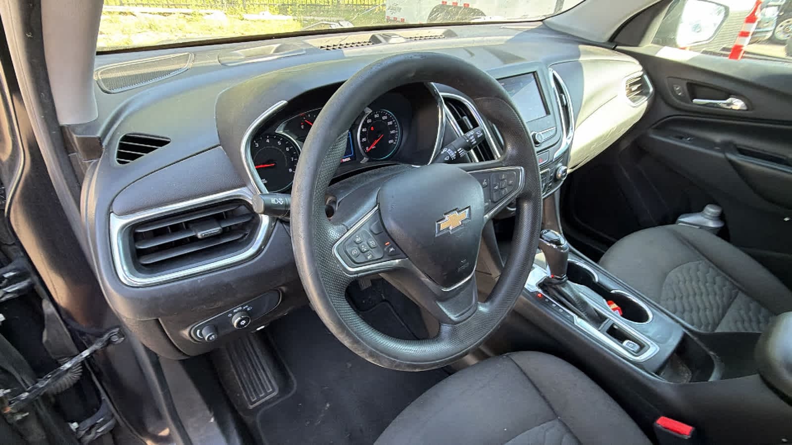 Thumbnail: 2021 Chevrolet Equinox - 10