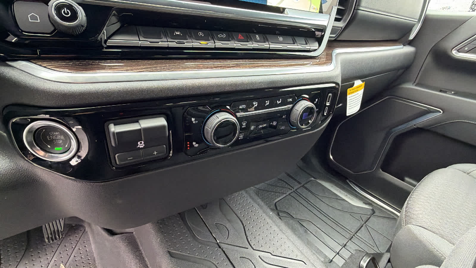 Thumbnail: 2026 Chevrolet Silverado 1500 - 14