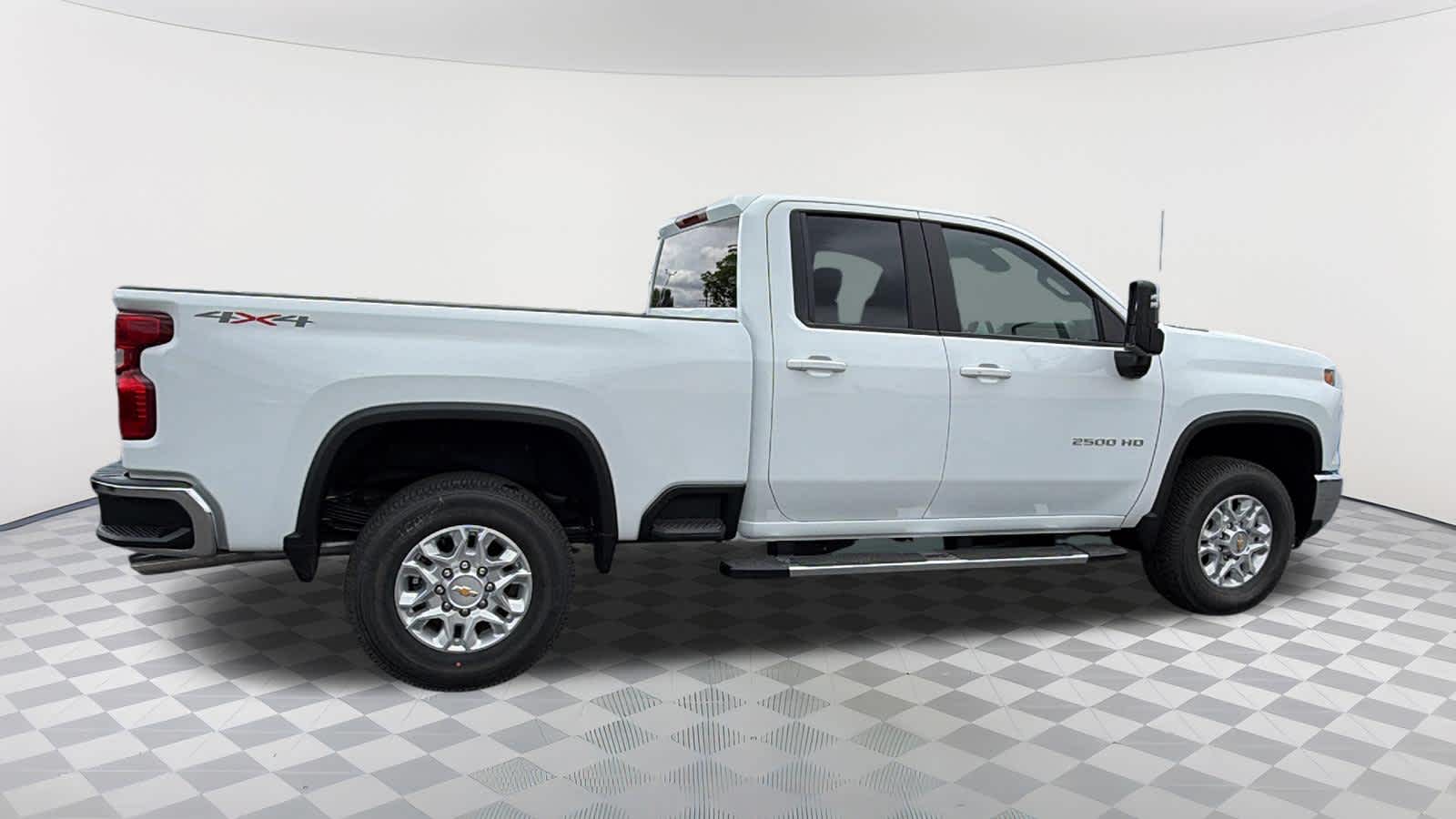 Thumbnail: 2026 Chevrolet Silverado 2500 - 4