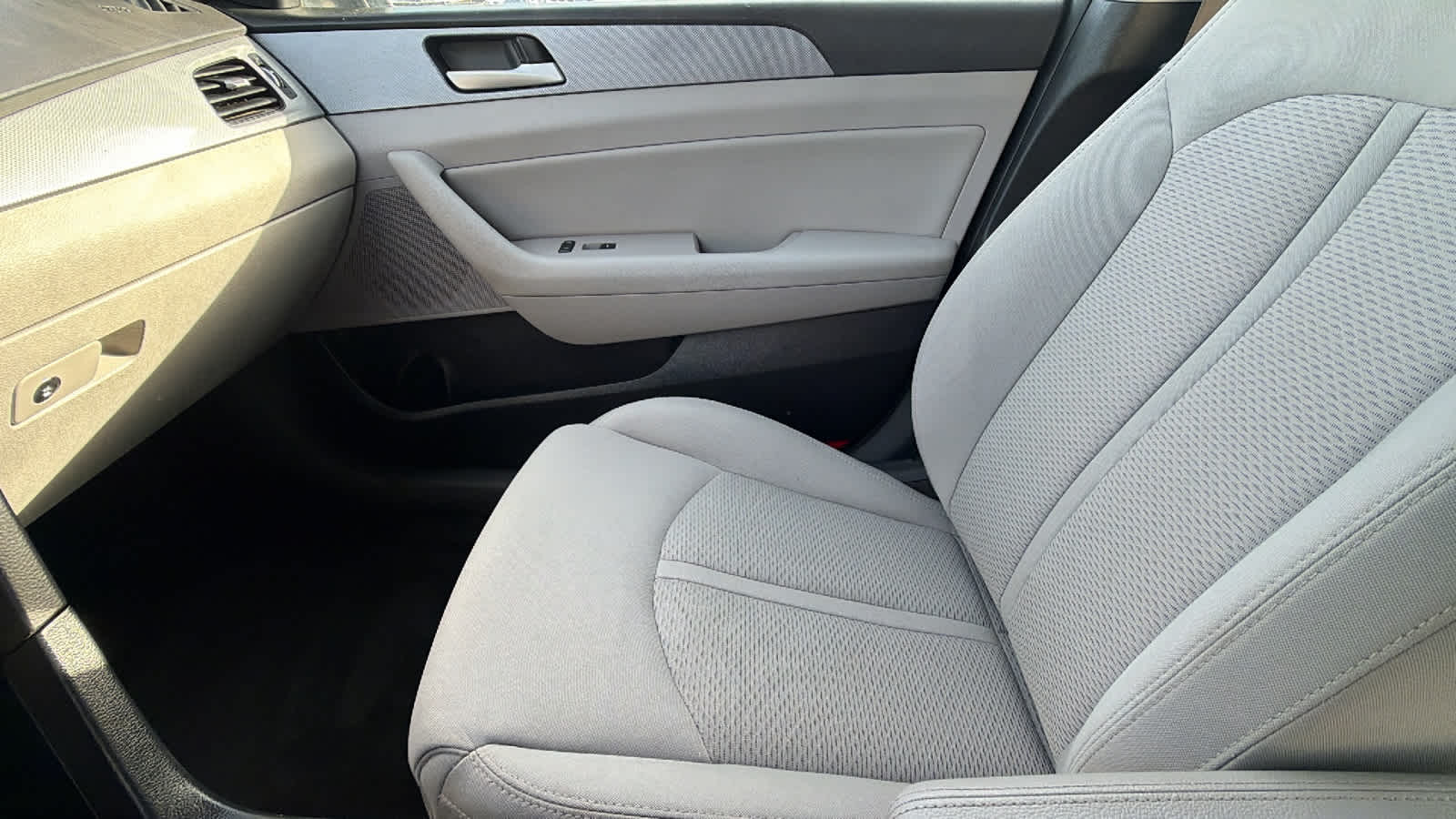 Thumbnail: 2018 Hyundai Sonata - 12