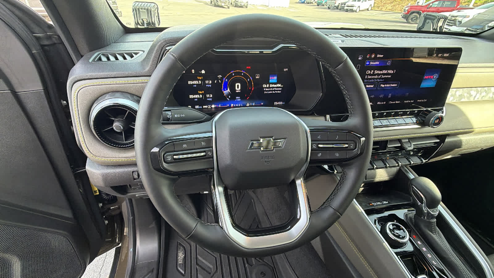 Thumbnail: 2025 Chevrolet Colorado - 18