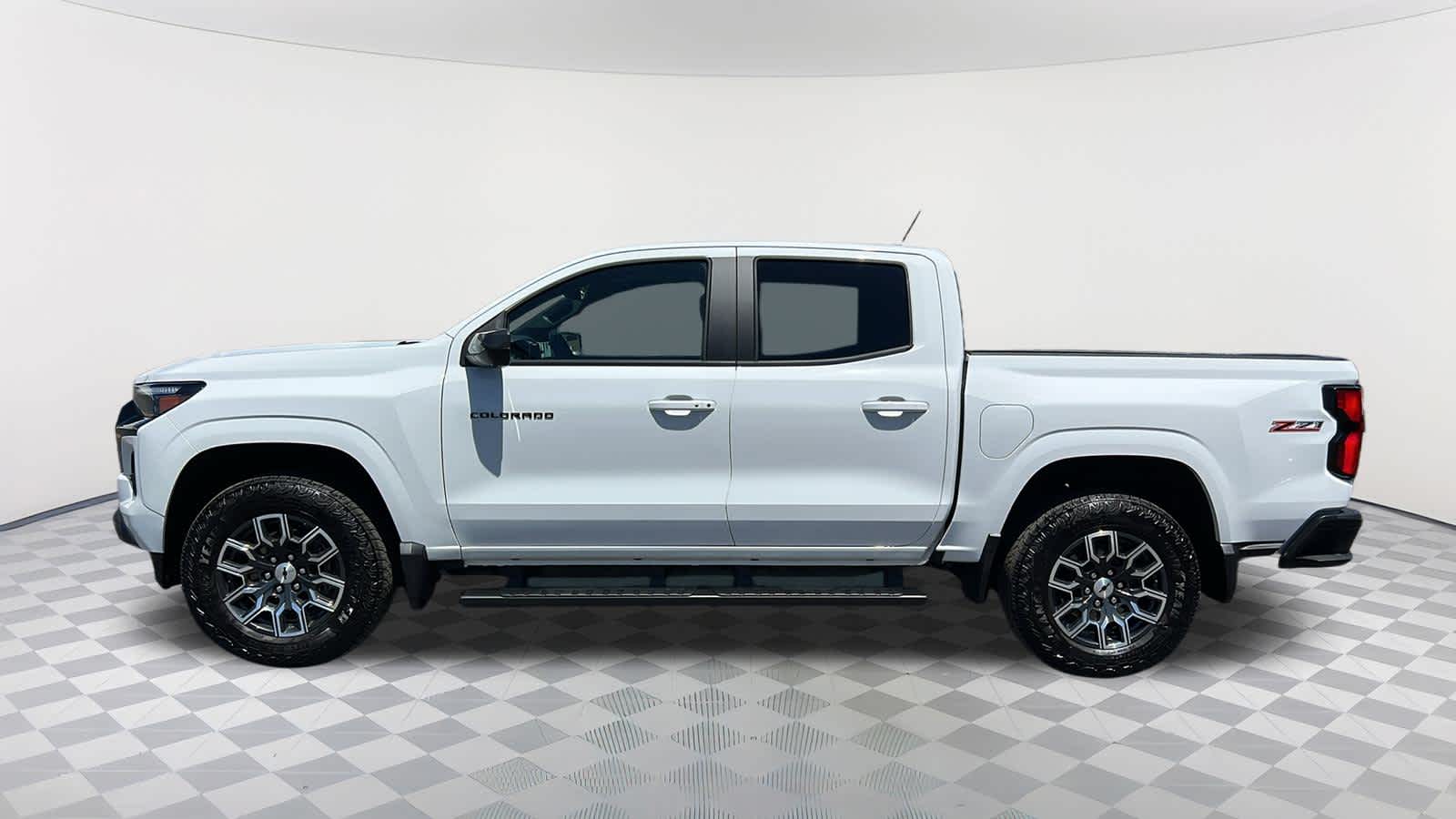 Thumbnail: 2025 Chevrolet Colorado - 8