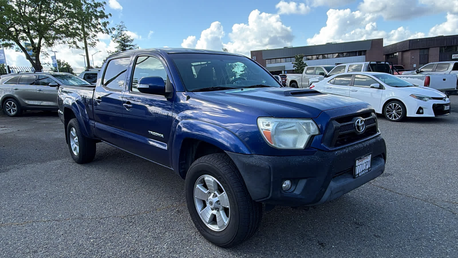 Thumbnail: 2014 Toyota Tacoma - 3