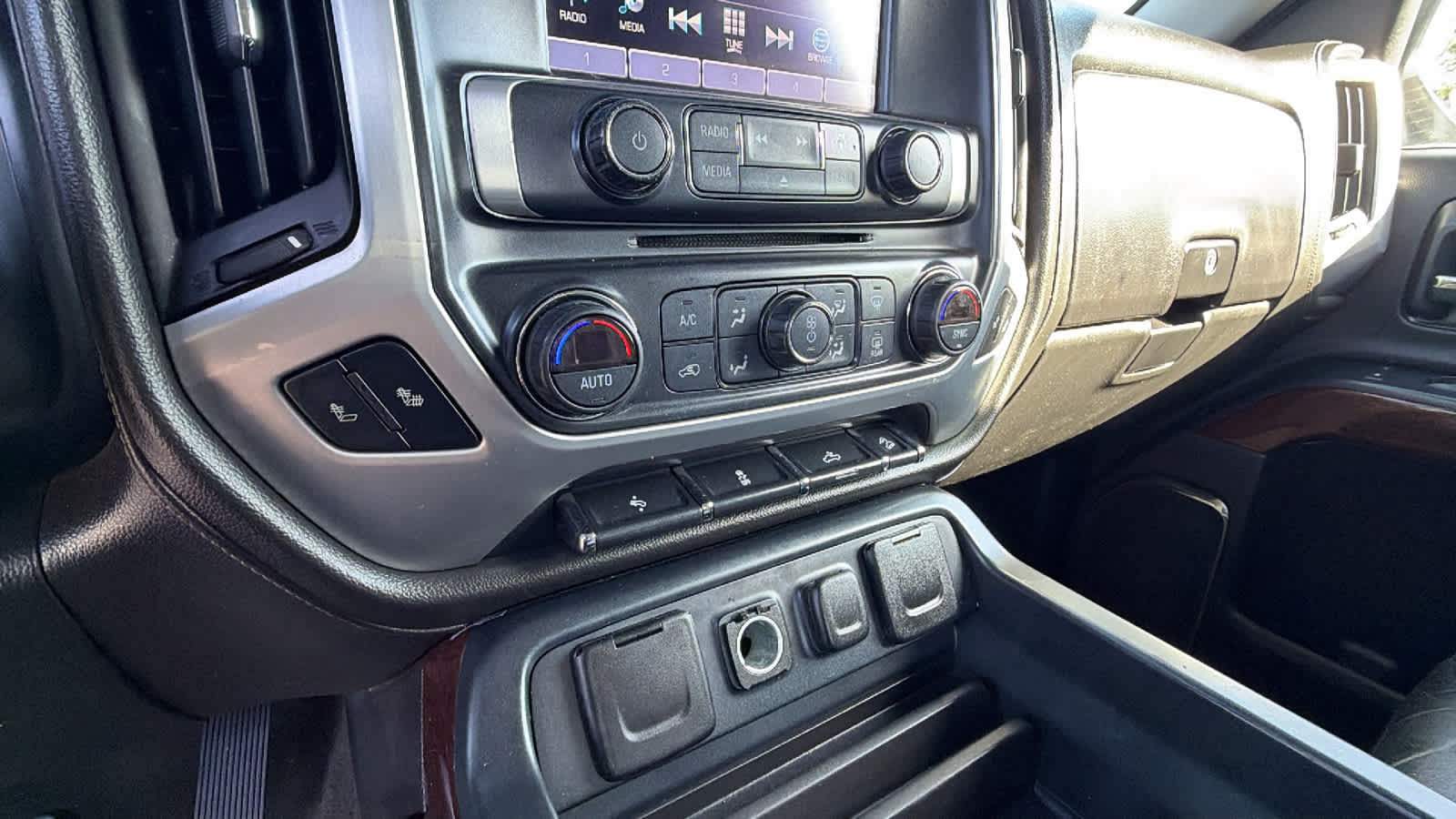 Thumbnail: 2017 GMC Sierra 2500 - 14