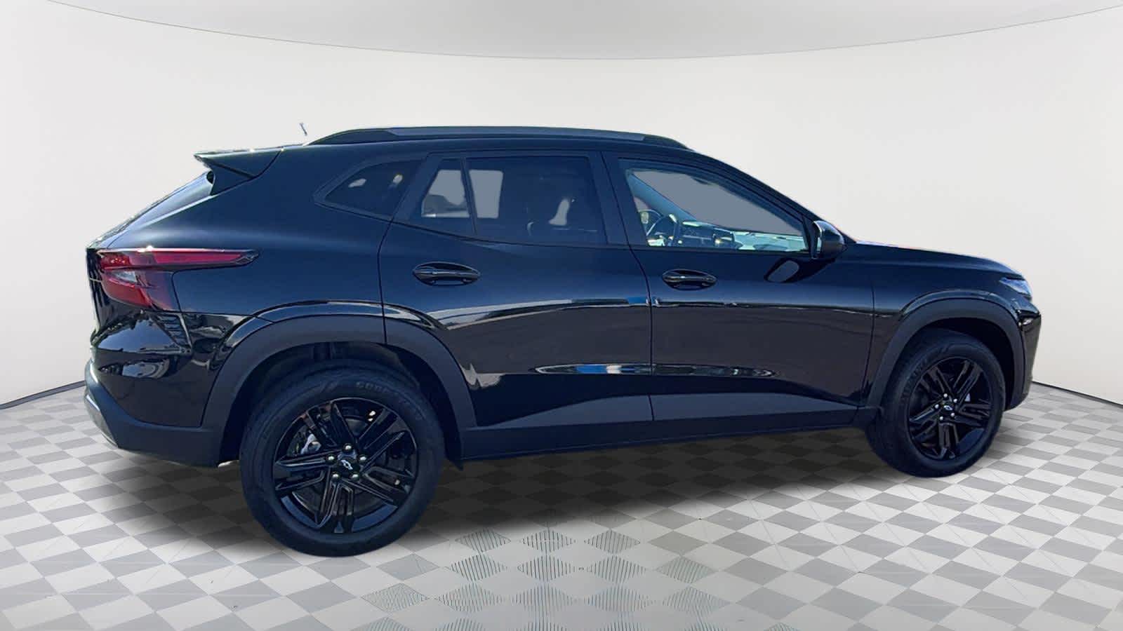 Thumbnail: 2026 Chevrolet Trax - 4