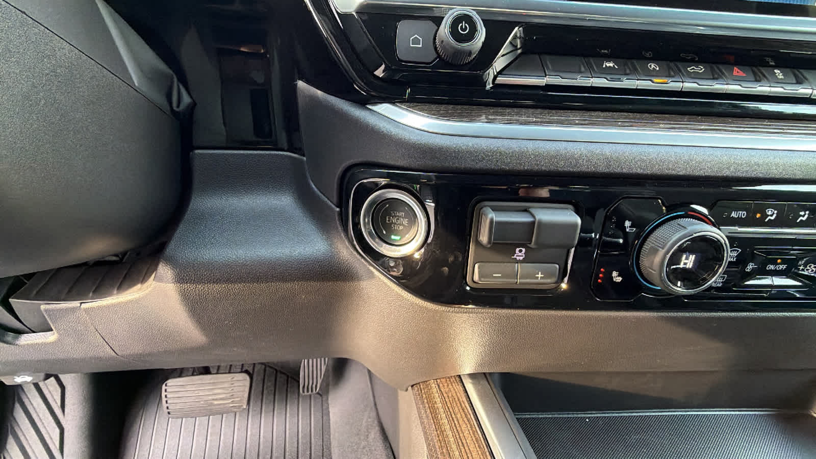 Thumbnail: 2026 Chevrolet Silverado 1500 - 17