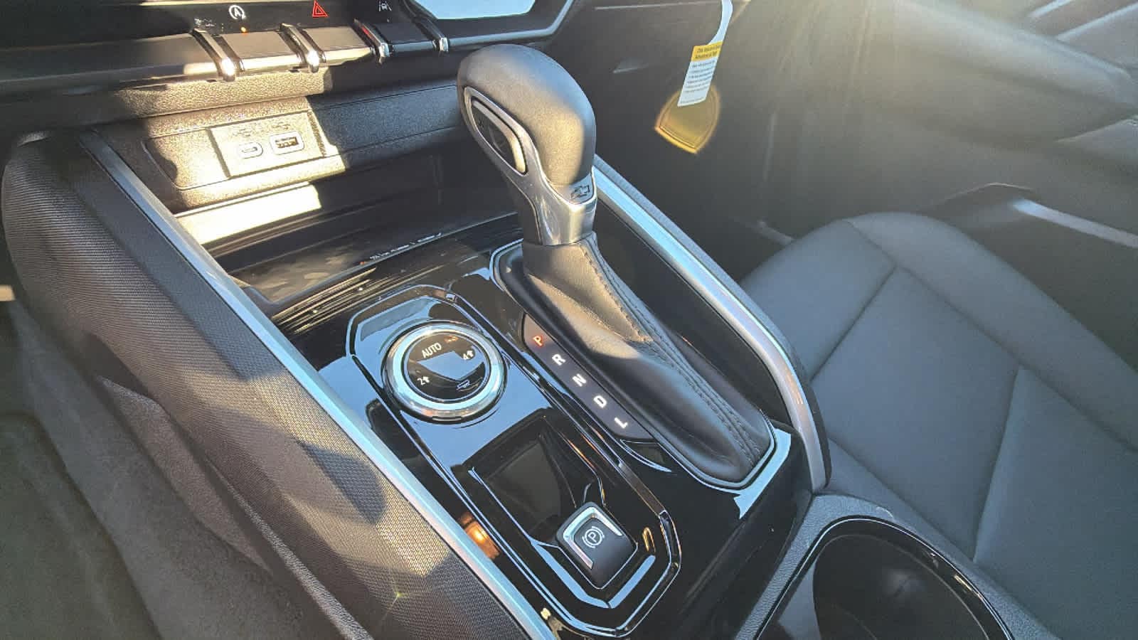 Thumbnail: 2025 Chevrolet Colorado - 13