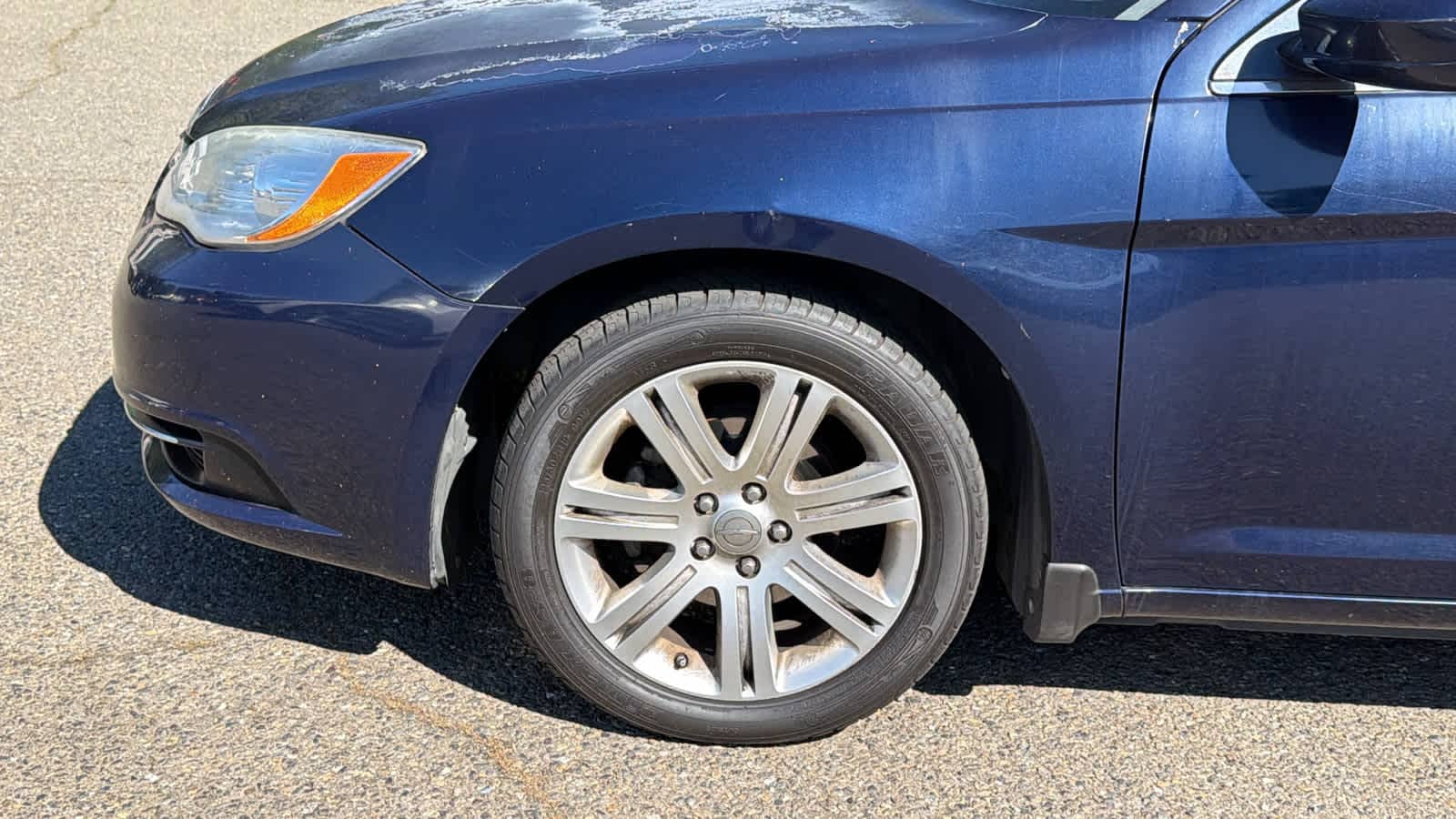 Thumbnail: 2013 Chrysler 200 - 9