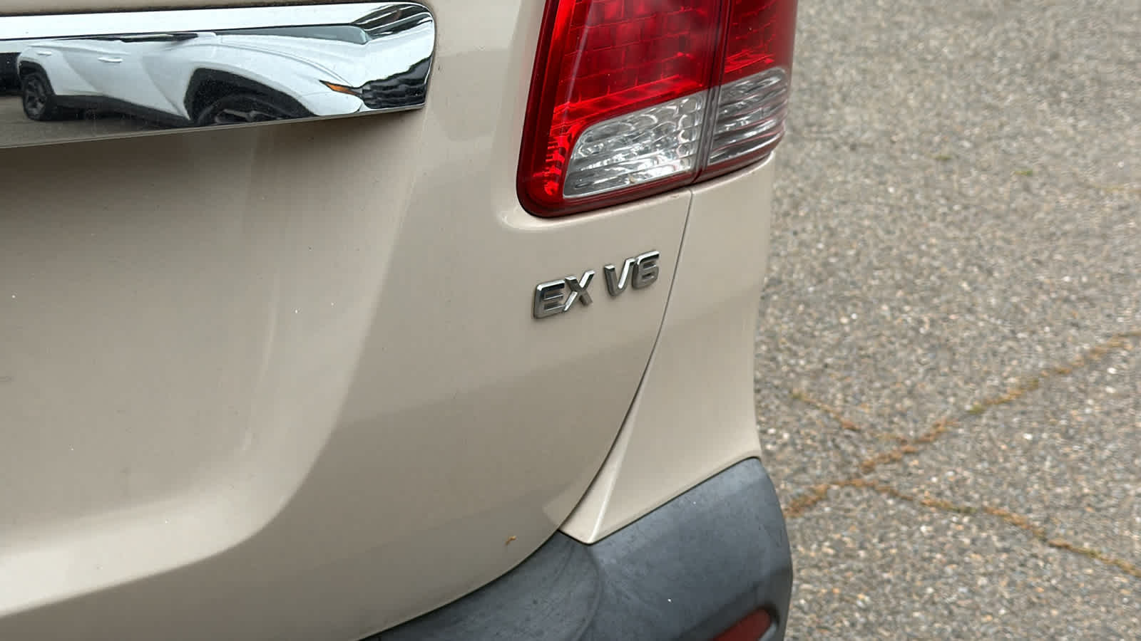 Thumbnail: 2011 Kia Sorento - 10