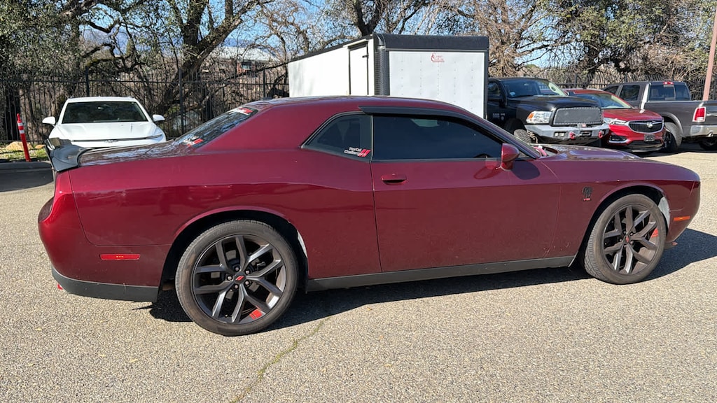 Used 2019 Dodge Challenger SXT