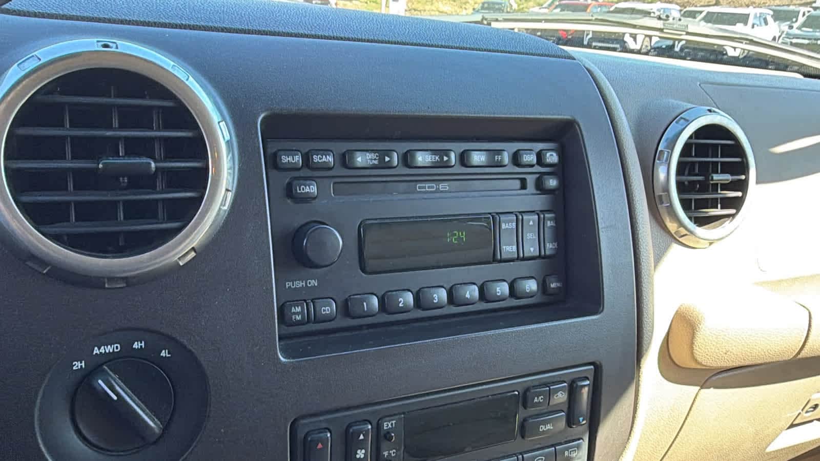 Thumbnail: 2003 Ford Expedition - 15