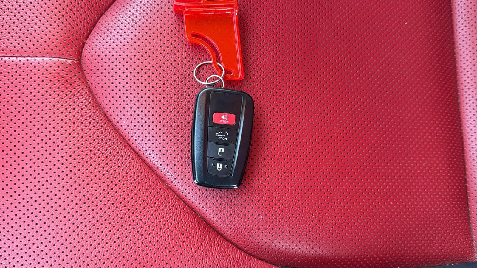 Thumbnail: 2022 Toyota Highlander - 29