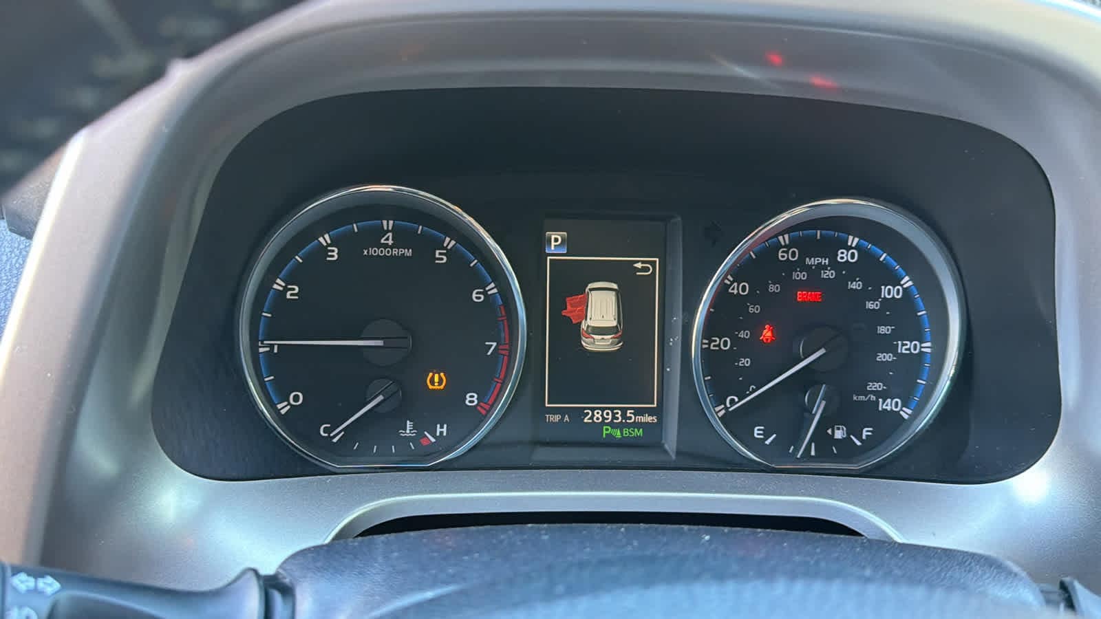 Thumbnail: 2018 Toyota RAV4 - 16