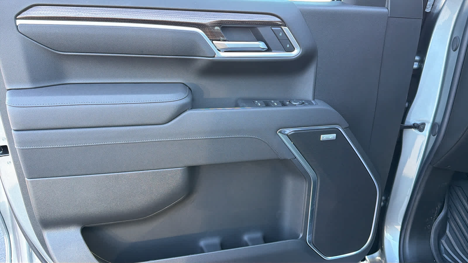 Thumbnail: 2026 Chevrolet Silverado 1500 - 23