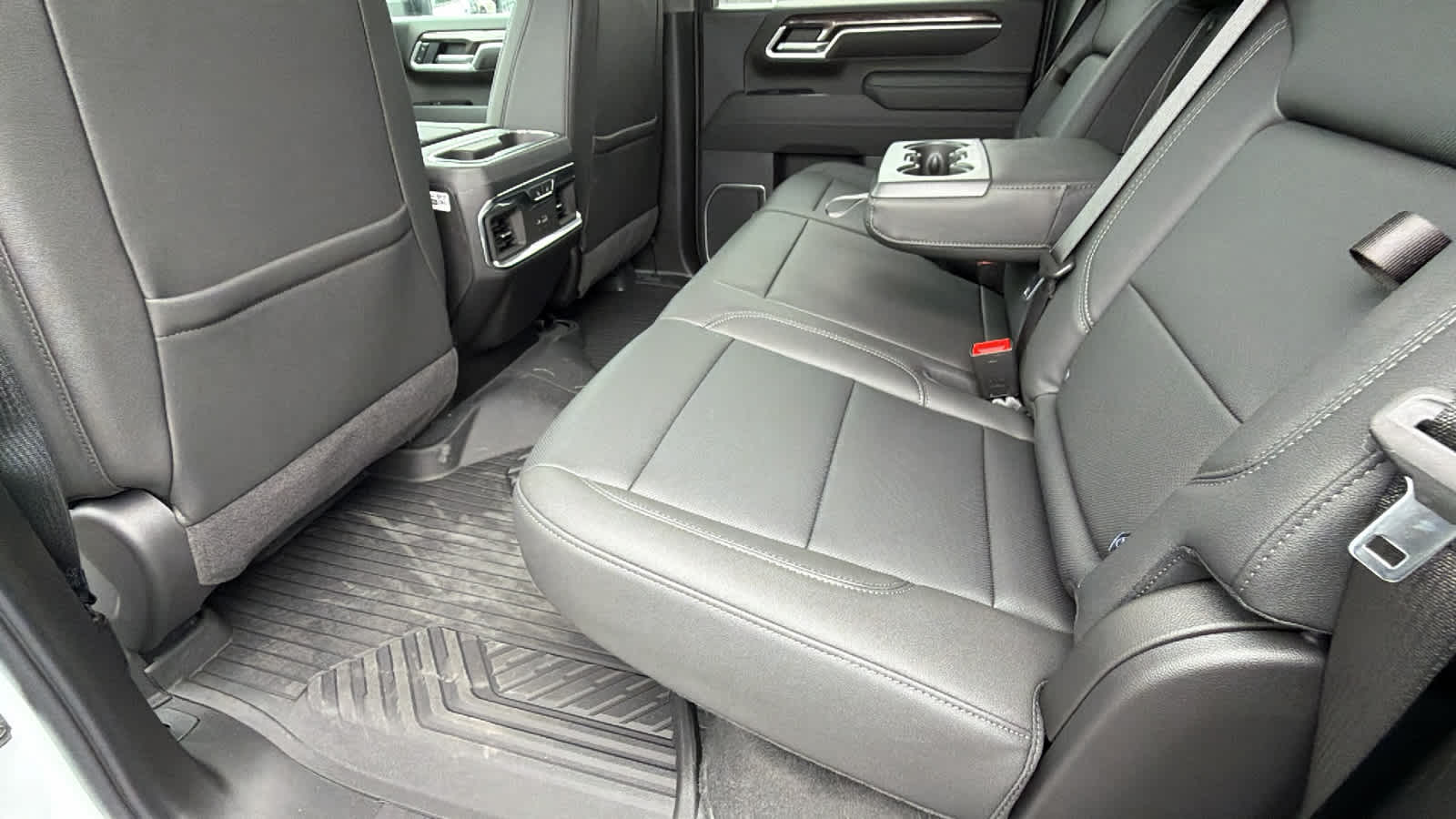 Thumbnail: 2026 Chevrolet Silverado 2500 - 24