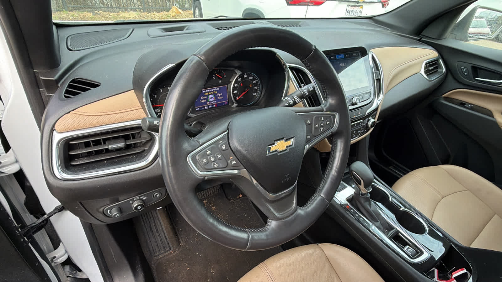 Thumbnail: 2022 Chevrolet Equinox - 10