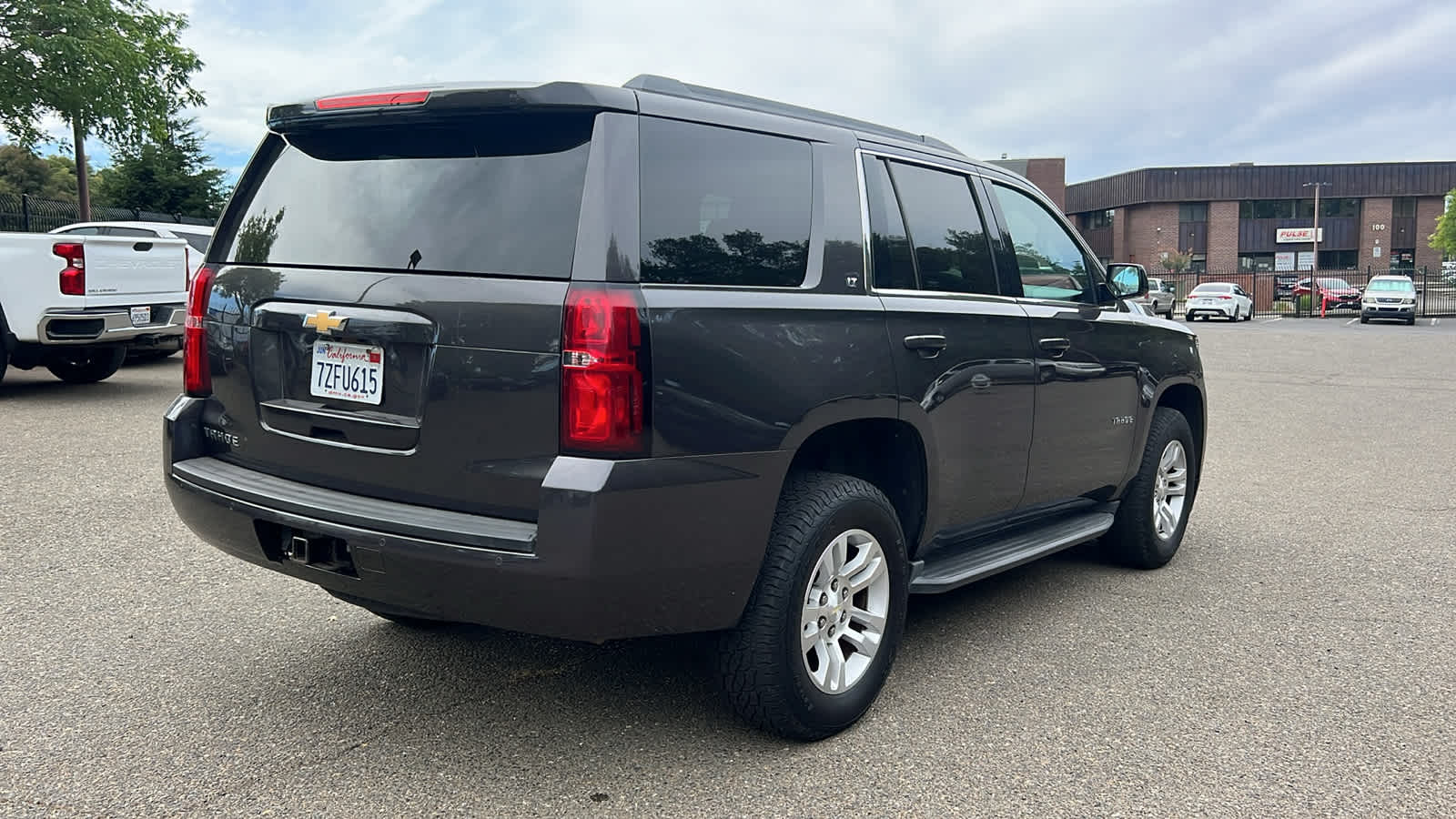 Thumbnail: 2017 Chevrolet Tahoe - 5