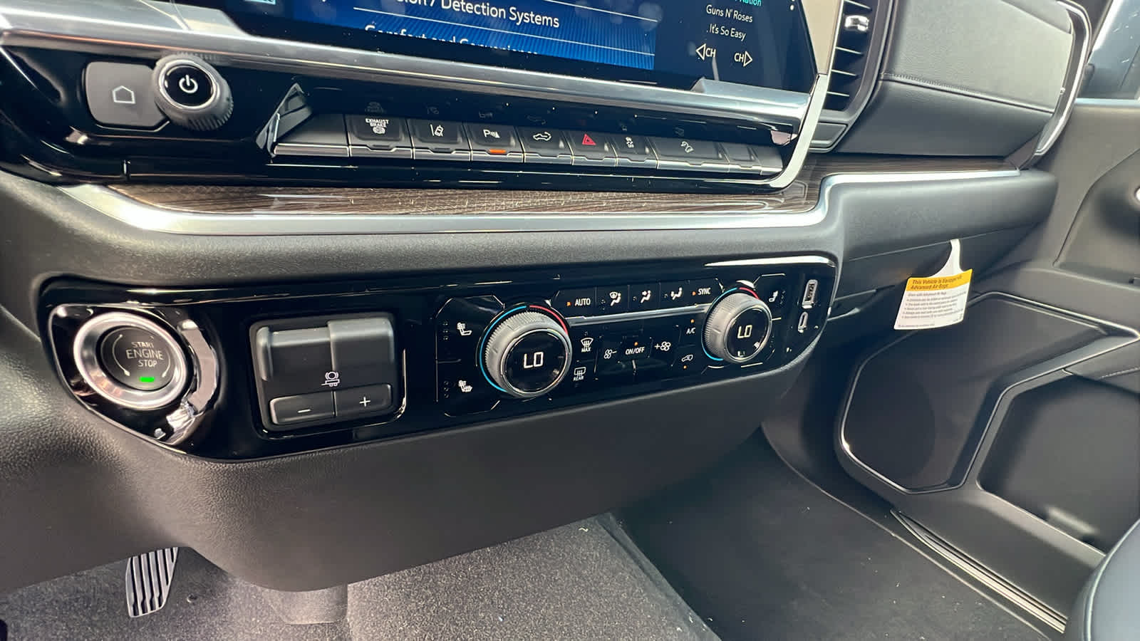 Thumbnail: 2026 Chevrolet Silverado 2500 - 14