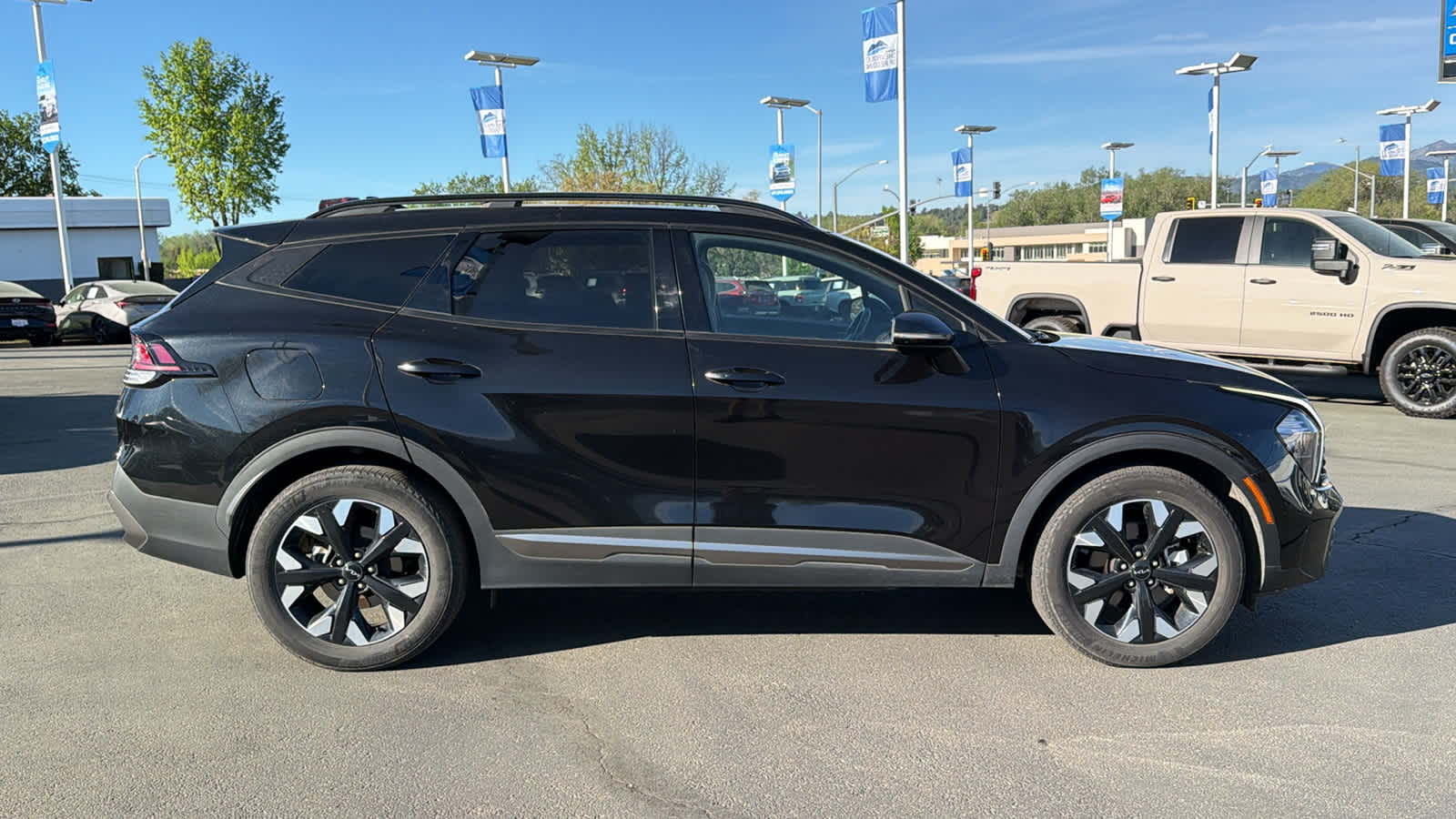 Thumbnail: 2023 Kia Sportage - 4