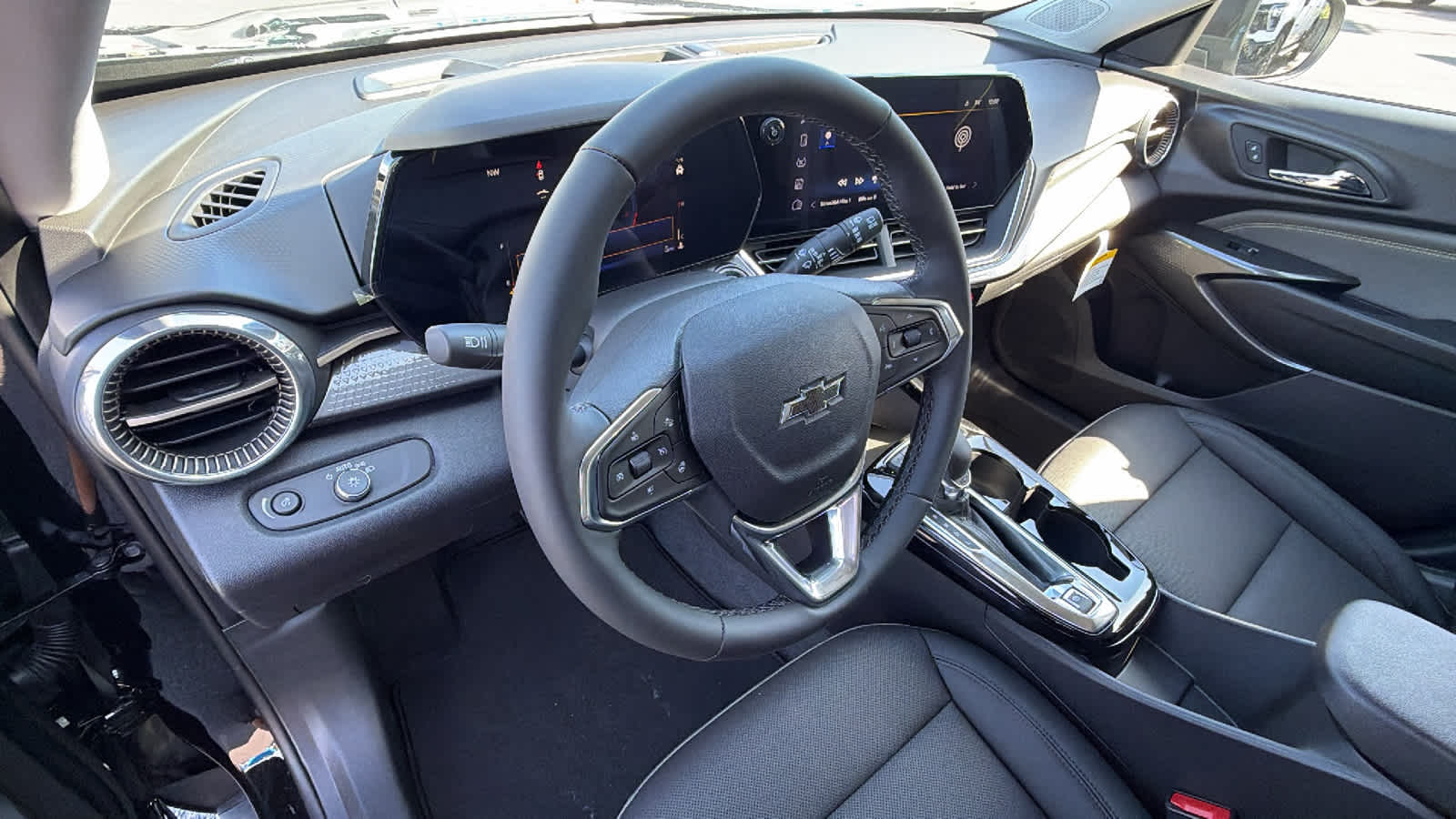 Thumbnail: 2026 Chevrolet Trax - 10