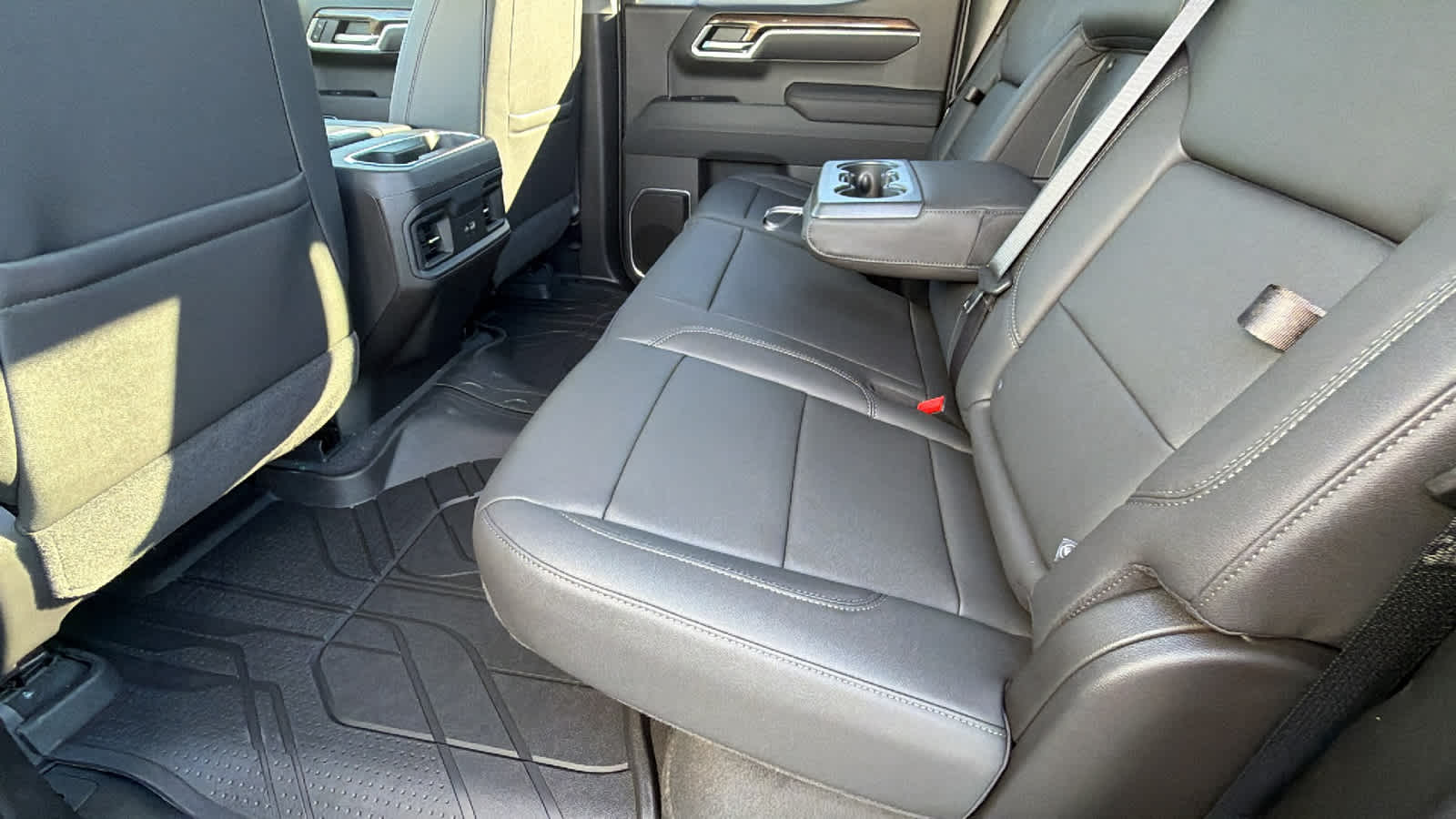 Thumbnail: 2026 Chevrolet Silverado 1500 - 24