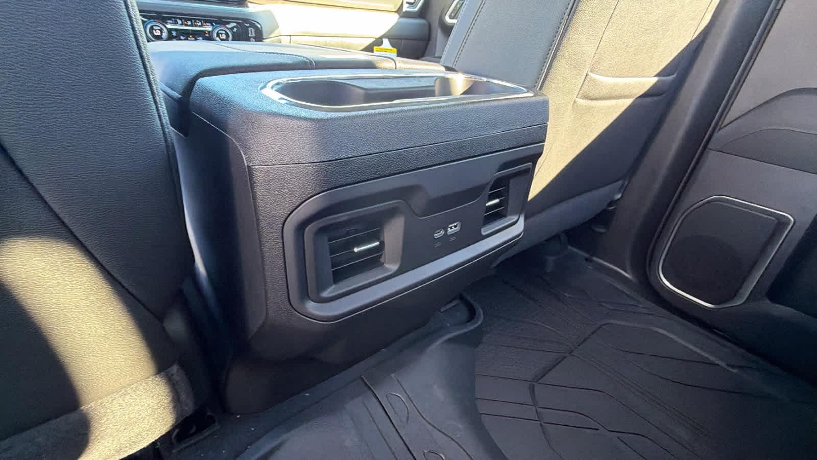 Thumbnail: 2026 Chevrolet Silverado 1500 - 25