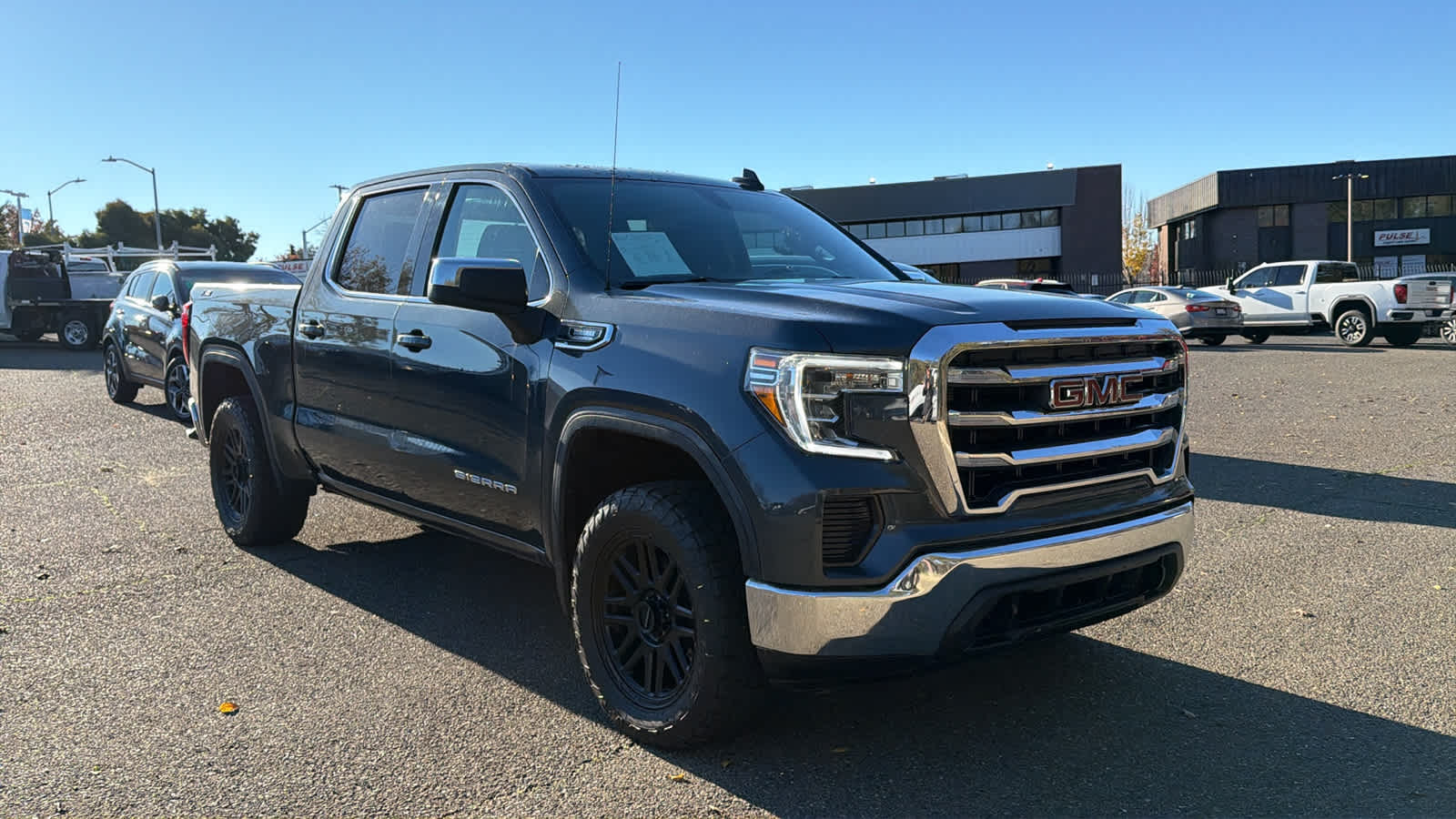 2021 Gmc Sierra 1500 SLE photo 3