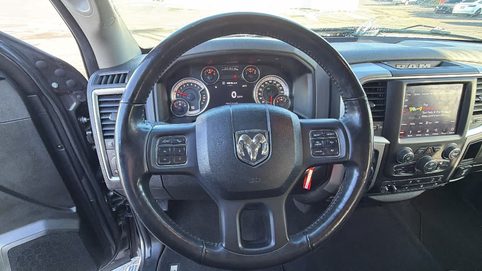 Thumbnail: 2019 RAM 1500 Classic - 18