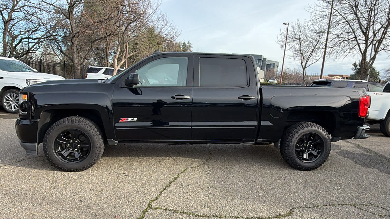 Thumbnail: 2018 Chevrolet Silverado 1500 - 8