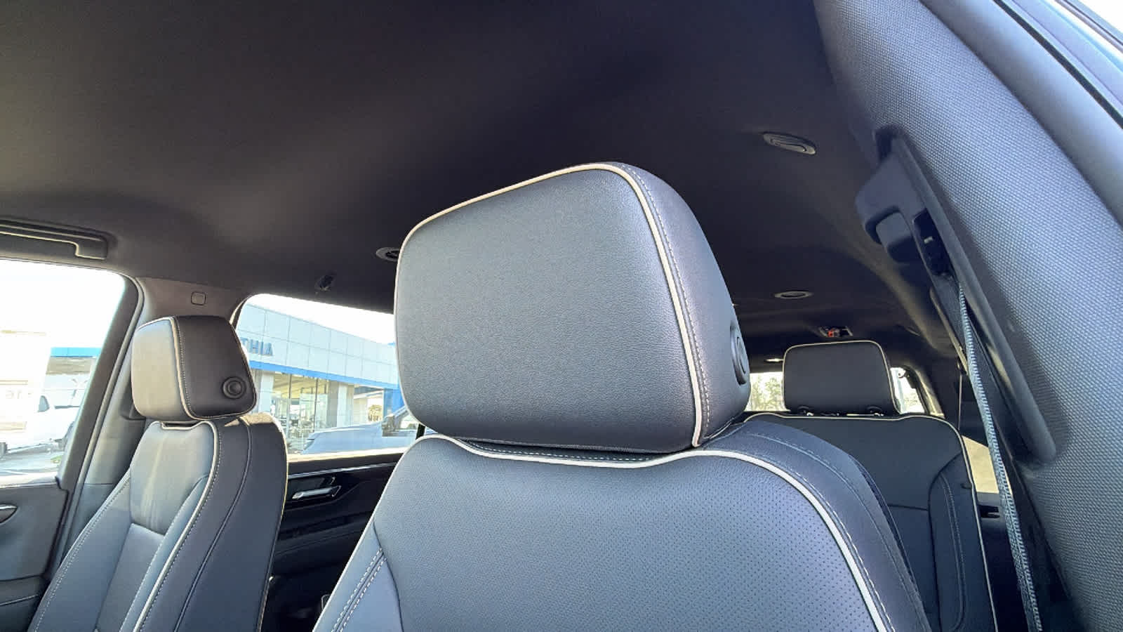 Thumbnail: 2025 Chevrolet Suburban - 11