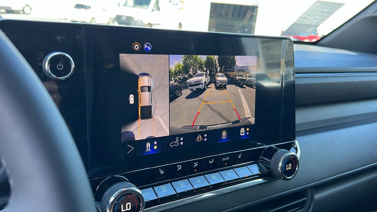 Thumbnail: 2026 Chevrolet Colorado - 16