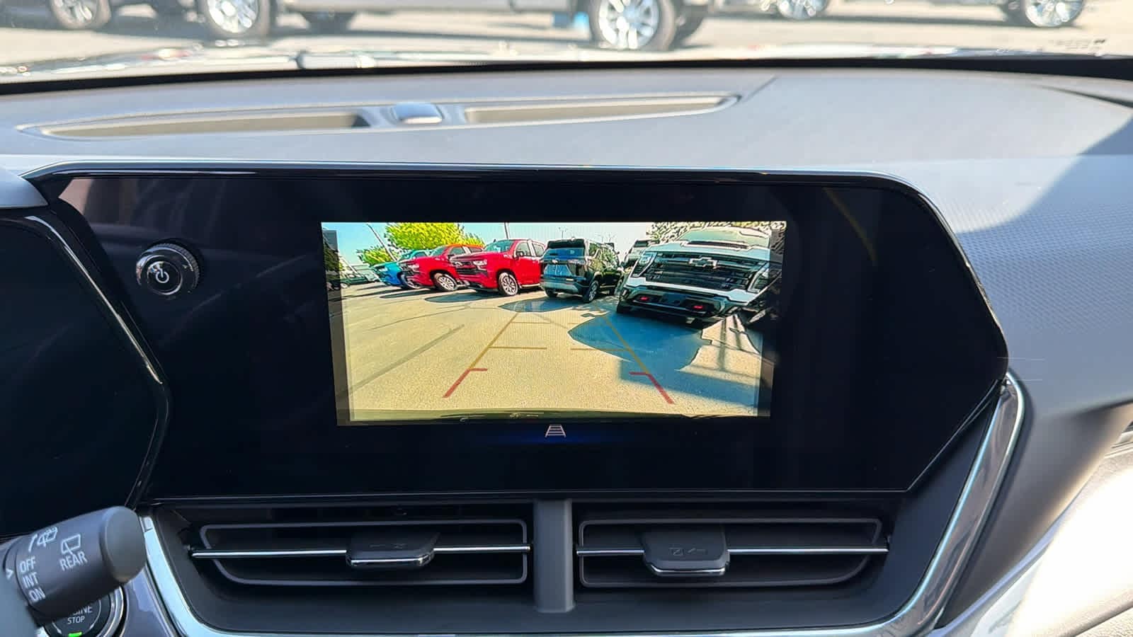 Thumbnail: 2026 Chevrolet Trax - 16