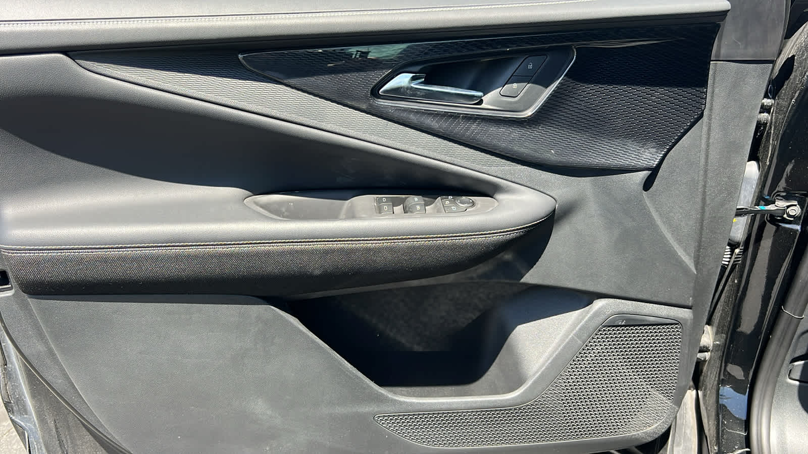 Thumbnail: 2024 Chevrolet Blazer EV - 23