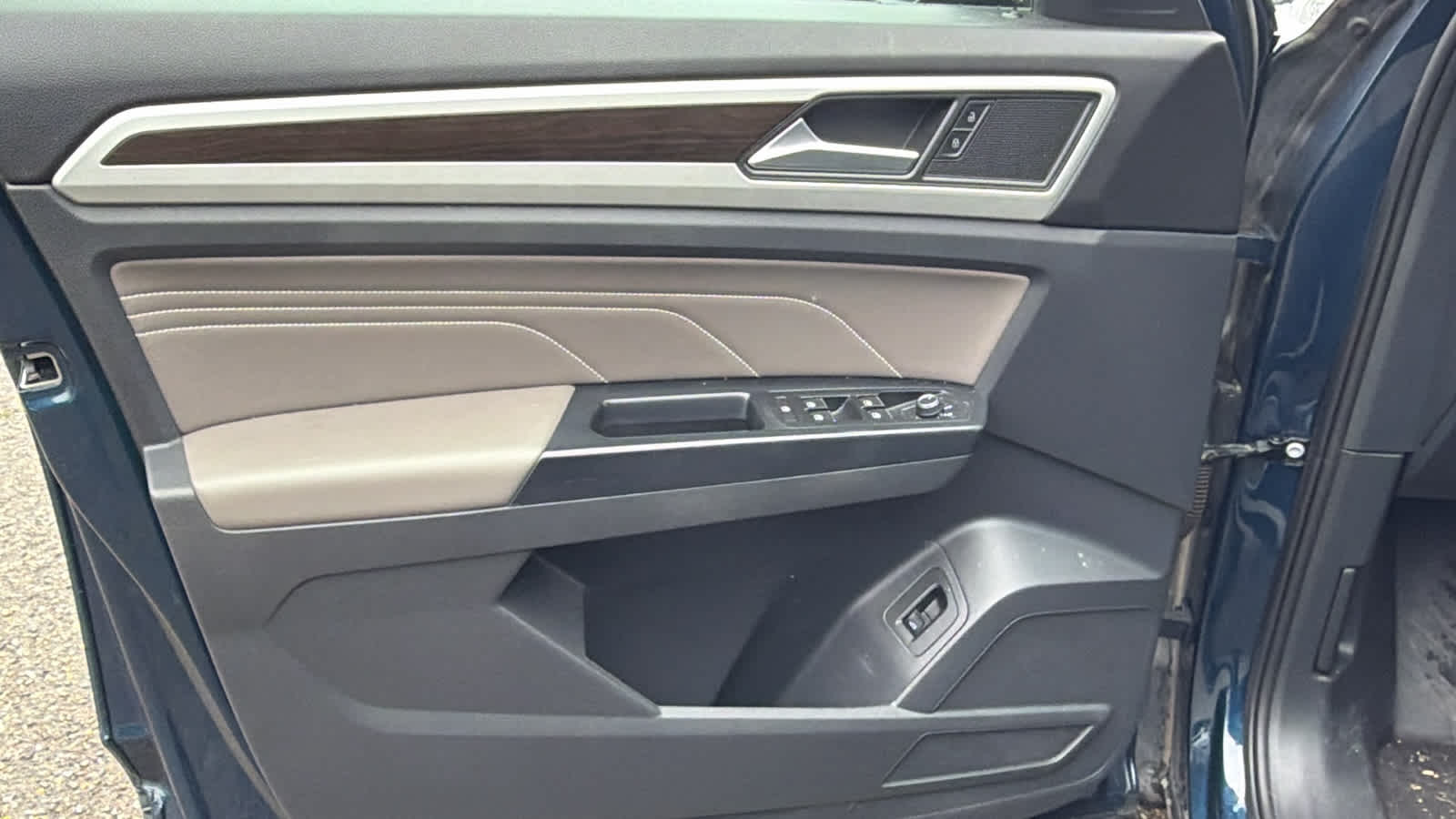 Thumbnail: 2021 Volkswagen Atlas - 17