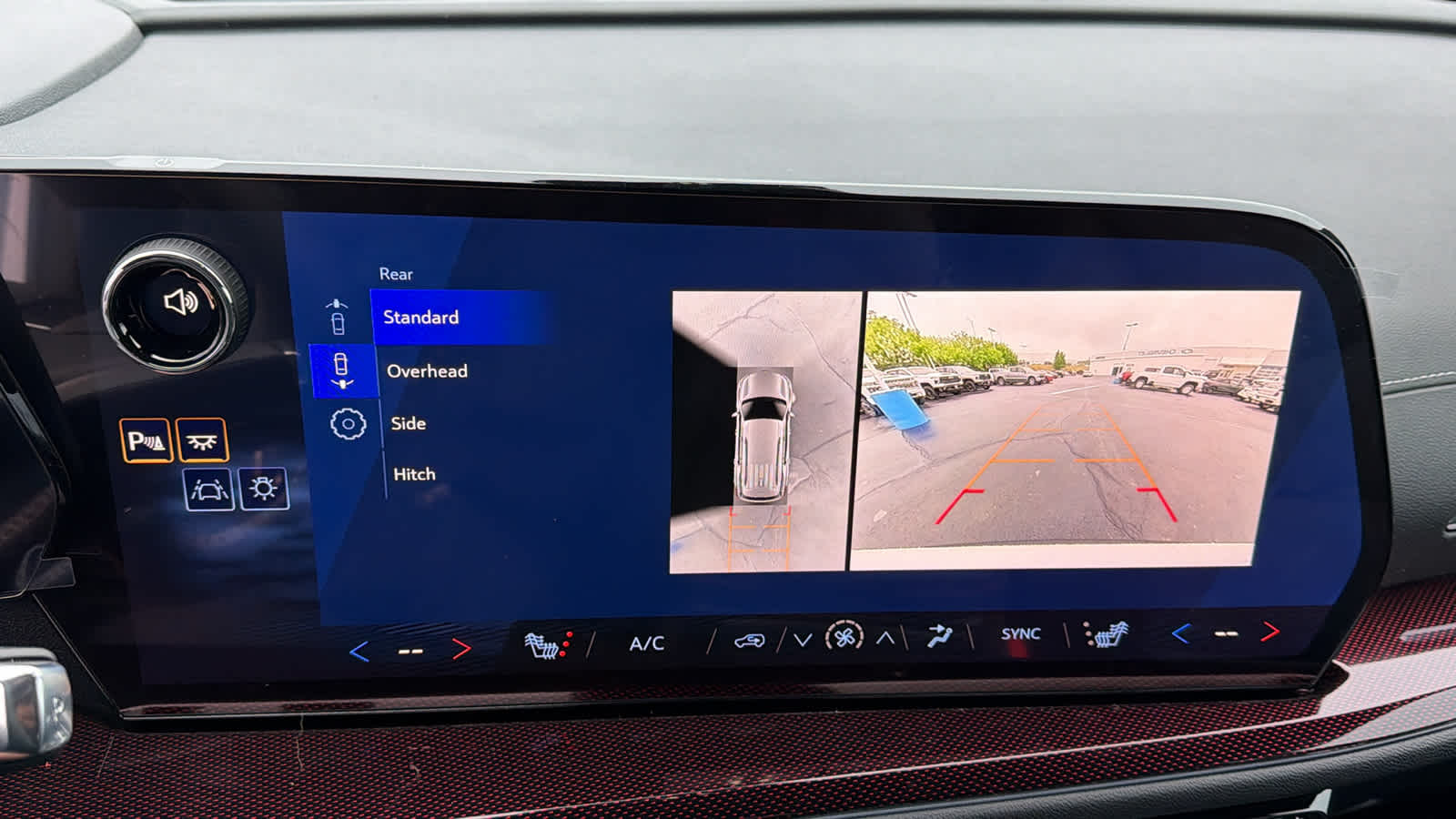 Thumbnail: 2026 Chevrolet Traverse - 16