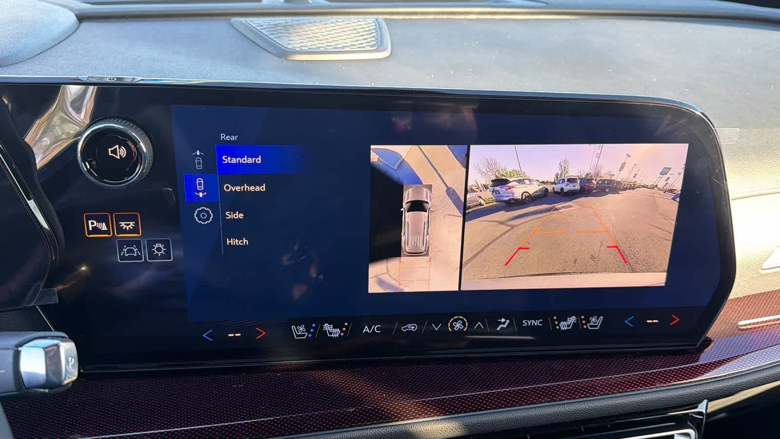 Thumbnail: 2026 Chevrolet Traverse - 16