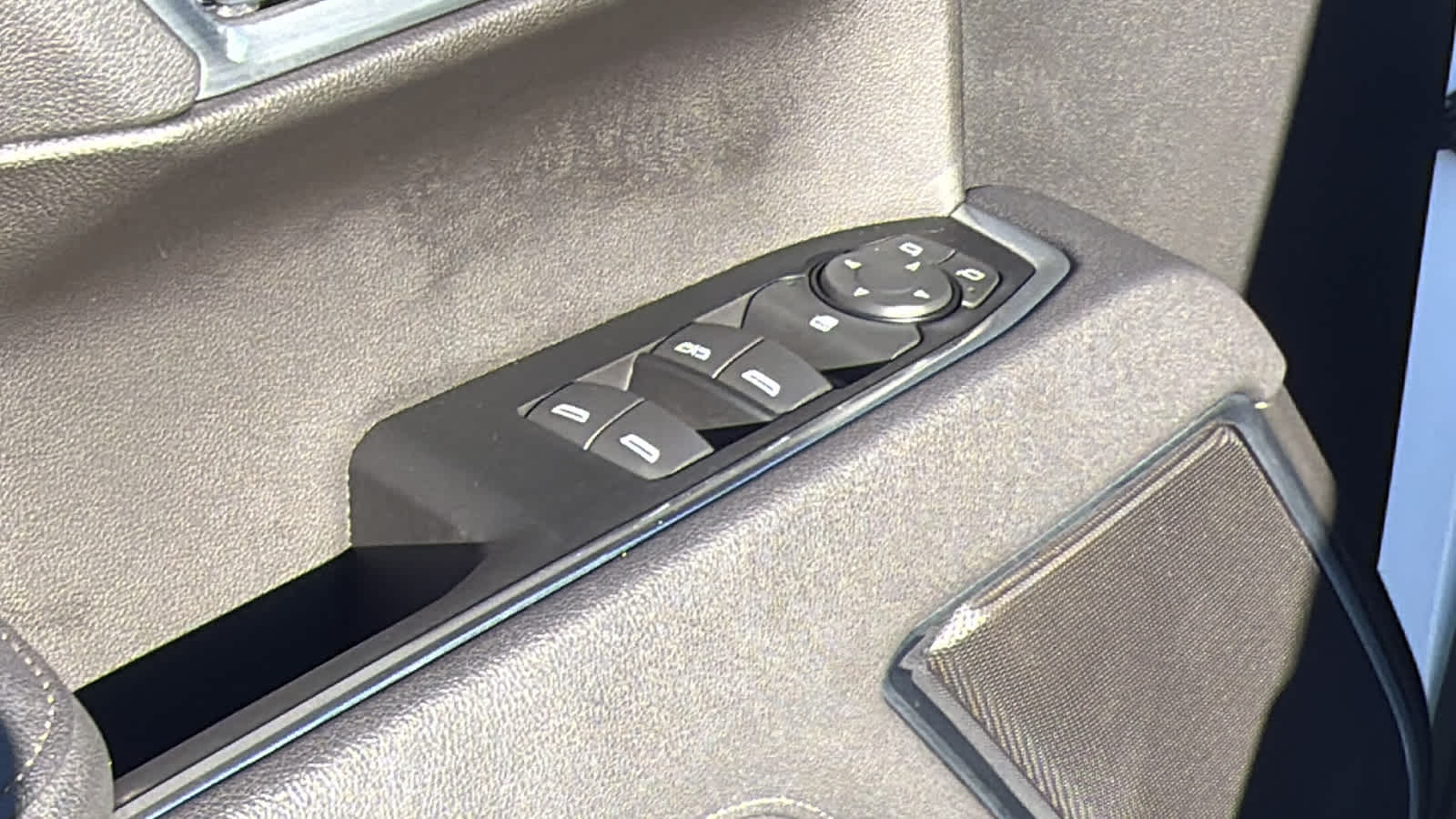 Thumbnail: 2025 Chevrolet Silverado 1500 - 22