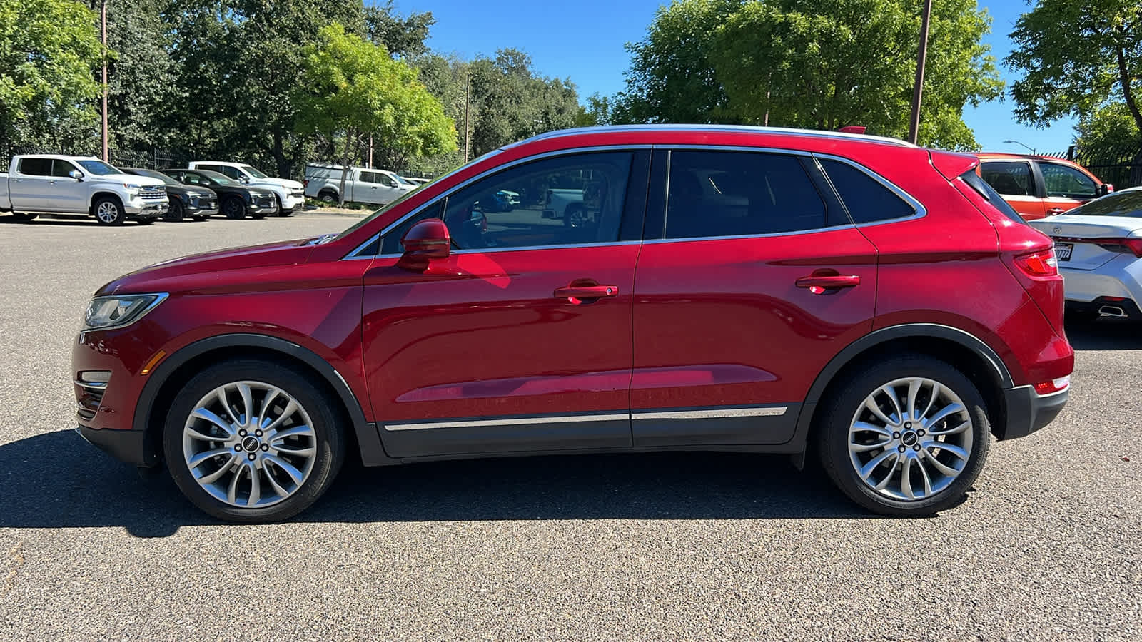 Thumbnail: 2015 Lincoln MKC - 8