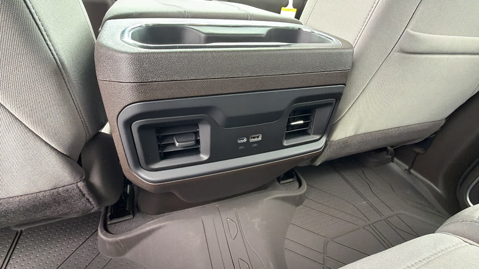 Thumbnail: 2026 Chevrolet Silverado 2500 - 25