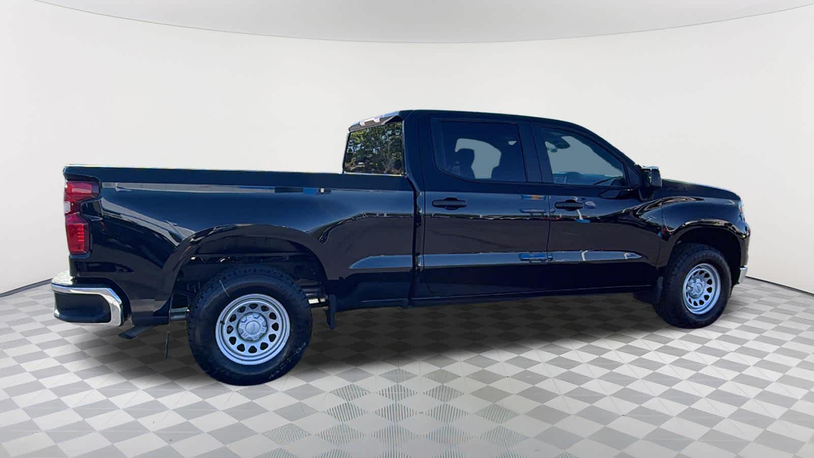 Thumbnail: 2026 Chevrolet Silverado 1500 - 4