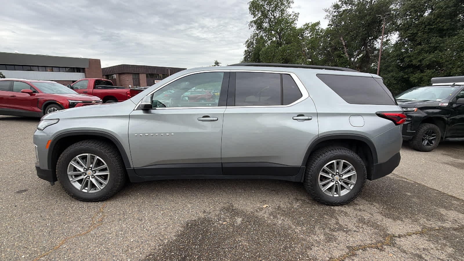 Thumbnail: 2023 Chevrolet Traverse - 8