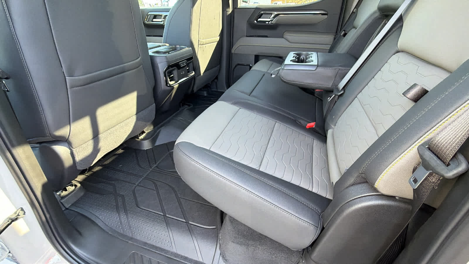 Thumbnail: 2026 Chevrolet Silverado 1500 - 24