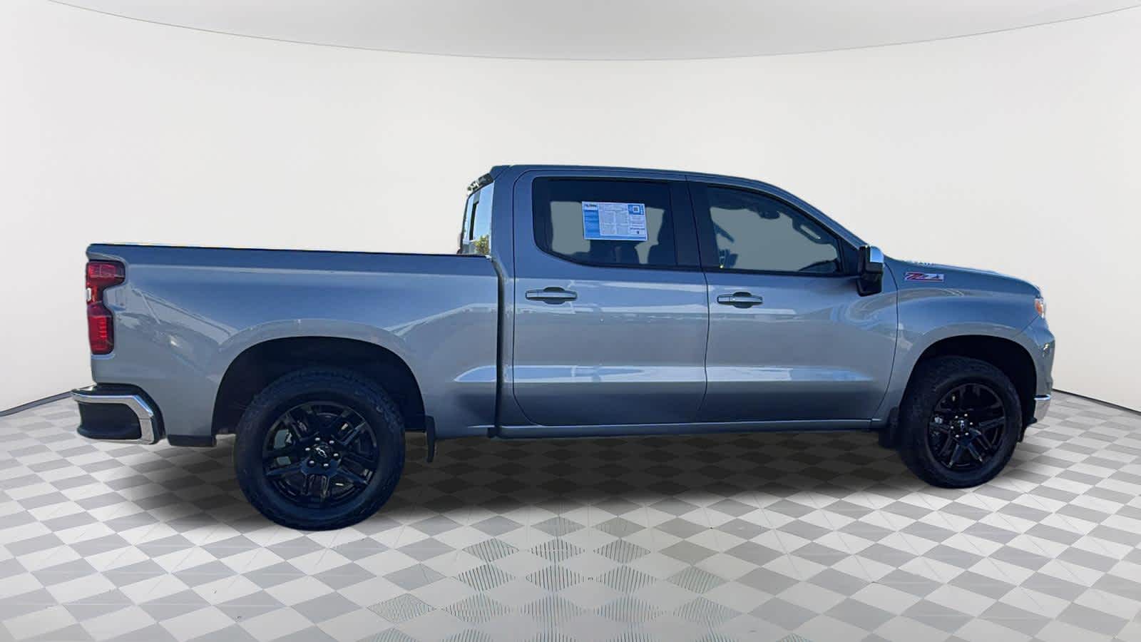 Thumbnail: 2025 Chevrolet Silverado 1500 - 4