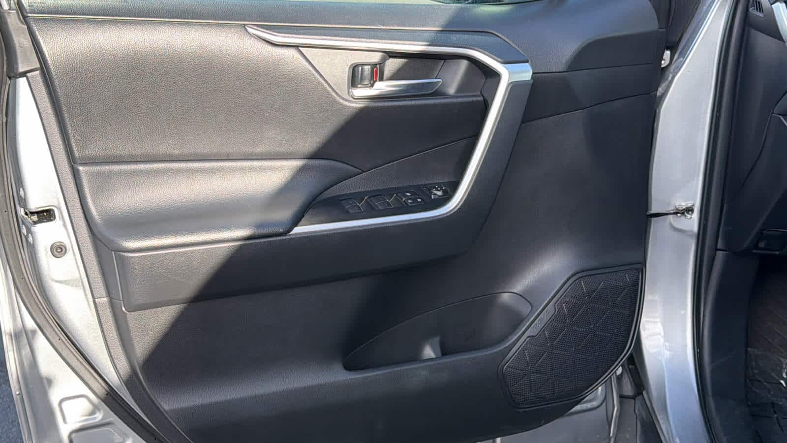 Thumbnail: 2024 Toyota RAV4 - 23