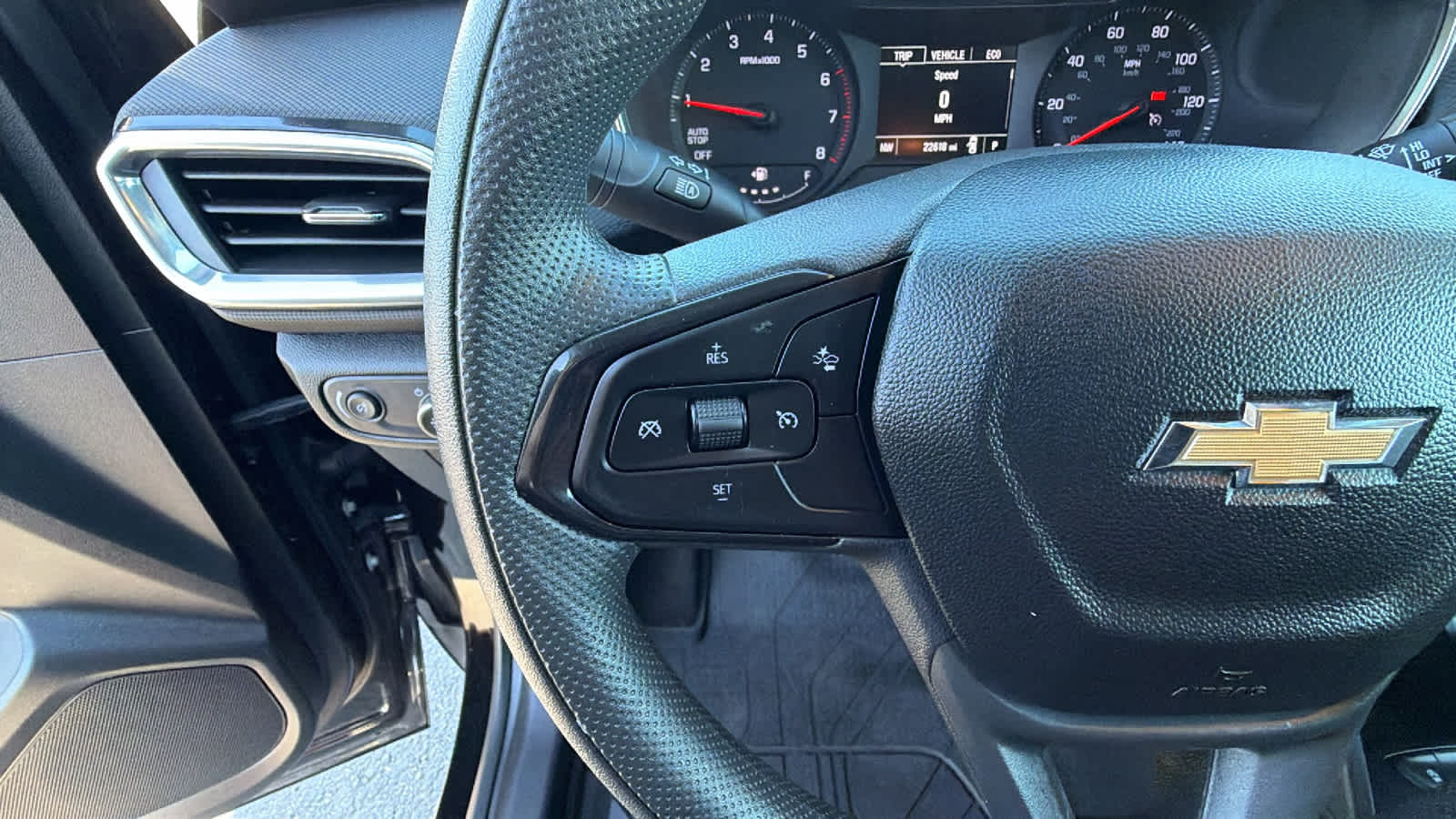 Thumbnail: 2023 Chevrolet TrailBlazer - 19